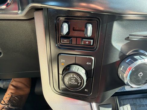 Used 2022 Ford F150 Platinum w/ Equipment Group 701A High image 35