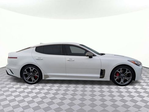Used 2019 Kia Stinger GT image 2