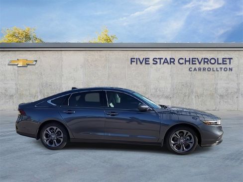 Used 2023 Honda Accord EX image 9