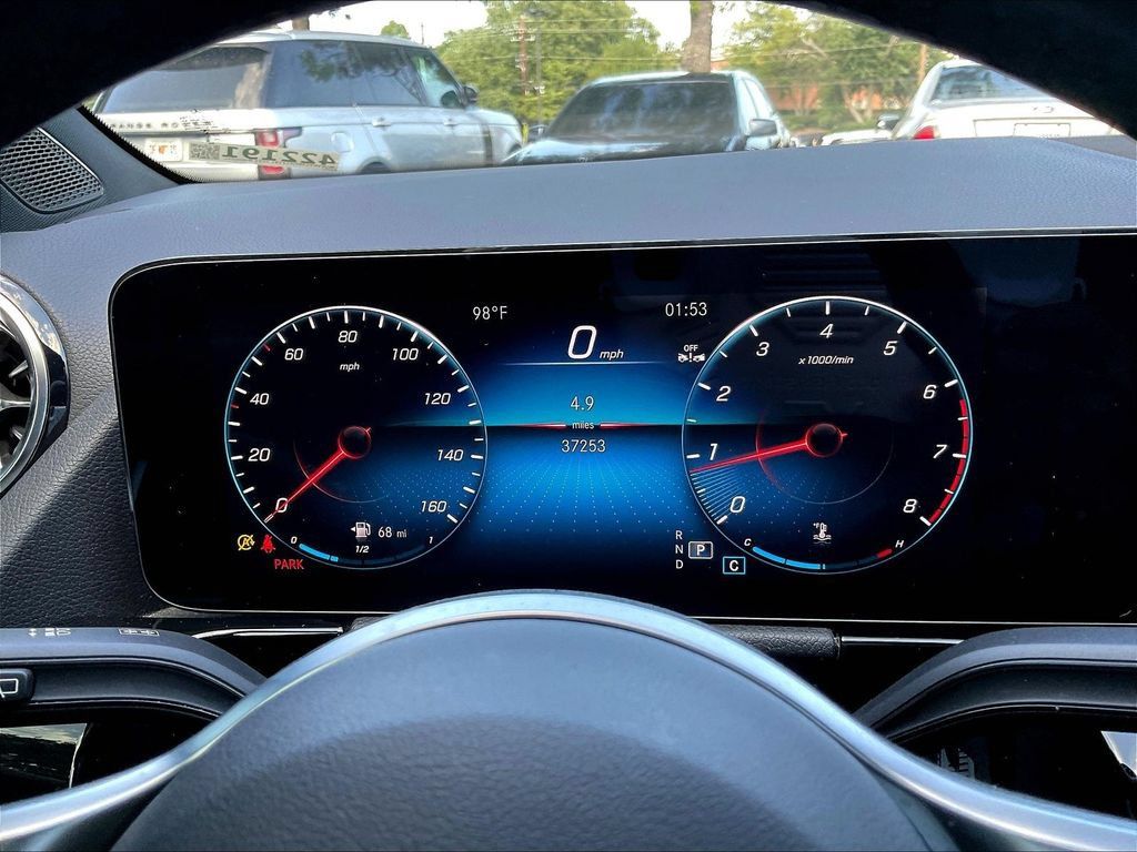 Used 2023 Mercedes-Benz GLA 250 w/ Premium Package image 13