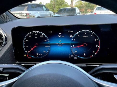 Used 2023 Mercedes-Benz GLA 250 w/ Premium Package image 13