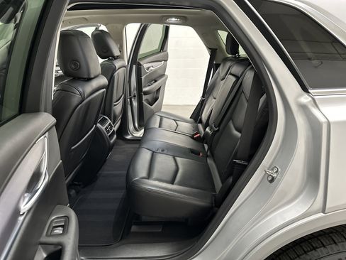 Used 2017 Cadillac XT5 Luxury image 25