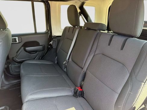 Used 2023 Jeep Wrangler Unlimited w/ Cold Weather Group AWD/4WD image 14