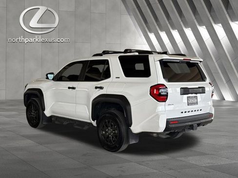 Used 2025 Toyota 4Runner SR5 image 2