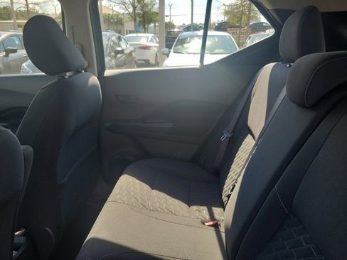 Used 2021 Nissan Kicks S image 13