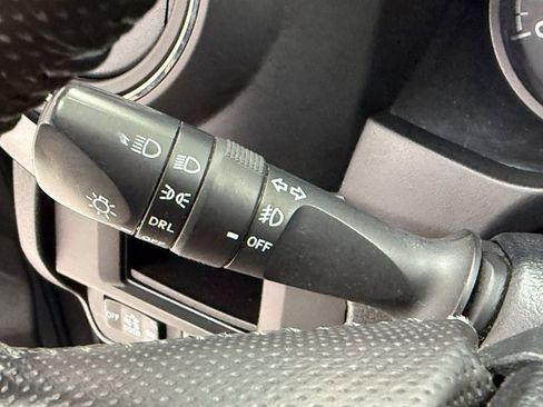 Used 2017 Toyota Tacoma TRD Off-Road w/ Tow Package (A/T) image 15