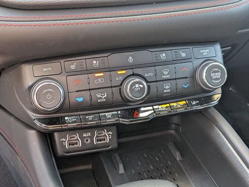 Certified 2025 Dodge Durango GT AWD/4WD image 22