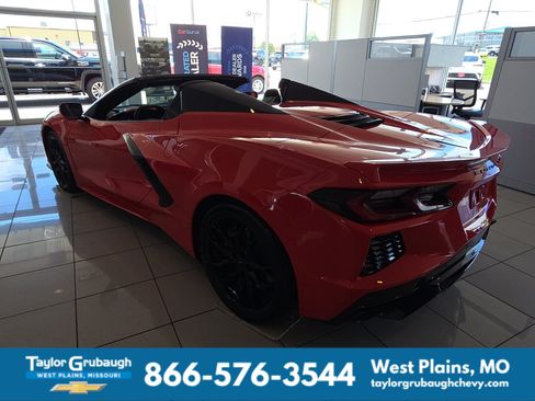New 2027 Chevrolet Corvette Stingray Convertible w/ Z51 Performance Package RWD image 5
