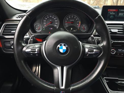 Used 2017 BMW M3 image 32