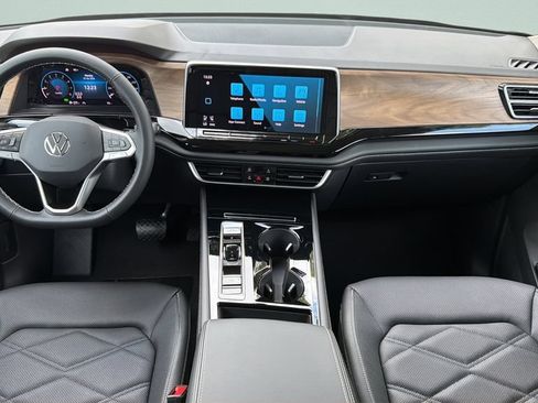 New 2026 Volkswagen Atlas SE FWD image 11