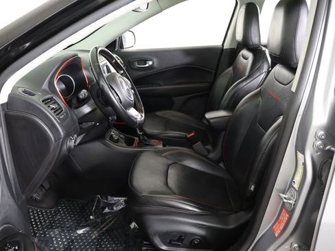 Used 2020 Jeep Compass Trailhawk w/ Leather Interior Group AWD/4WD image 30