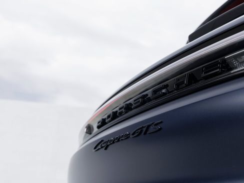 Used 2026 Porsche Cayenne GTS image 12