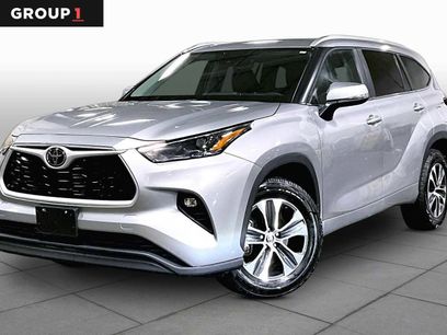 Certified 2025 Toyota Highlander XLE