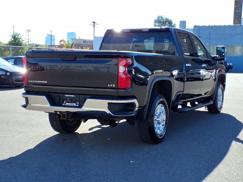 Used 2023 Chevrolet Silverado 2500 LTZ w/ Z71 Off-Road Package AWD/4WD image 4