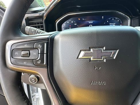 Used 2025 Chevrolet Silverado 2500 ZR2 w/ Technology Package AWD/4WD image 26