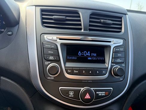 Used 2015 Hyundai Accent GS FWD image 15