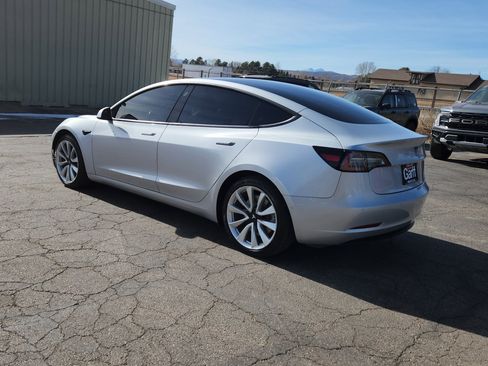 Used 2018 Tesla Model 3 Long Range image 9