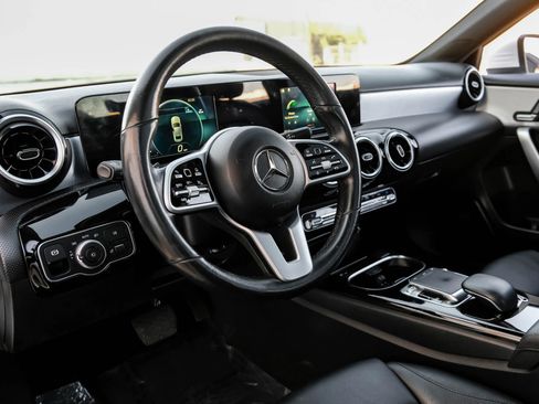 Used 2019 Mercedes-Benz A 220 4MATIC image 3