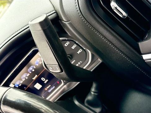 Used 2020 GMC Sierra 3500 Denali w/ Denali Ultimate Package image 18