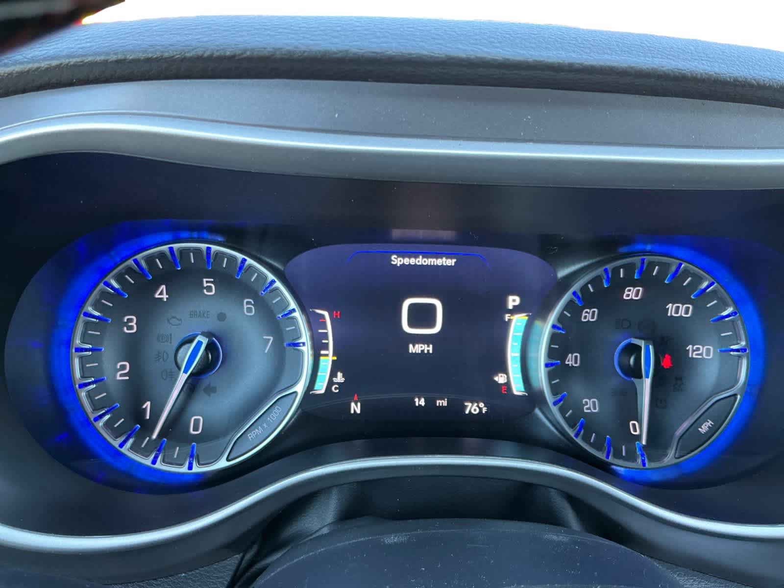 New 2027 Chrysler Pacifica Select AWD/4WD image 16