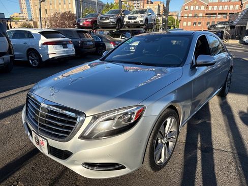 Used 2015 Mercedes-Benz S 550 4MATIC Sedan image 3