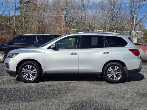 Used 2019 Nissan Pathfinder S image 23