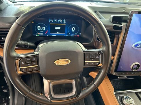 Used 2022 Ford Expedition Max Platinum AWD/4WD image 16