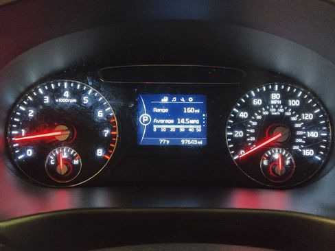 Used 2017 Kia Sorento FWD image 23