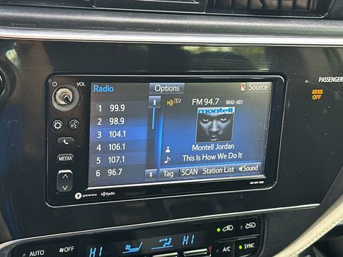 Used 2018 Toyota Corolla iM FWD image 26