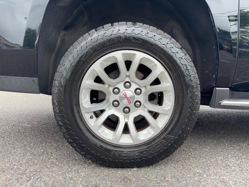 Used 2018 GMC Yukon XL SLT w/ Open Road Package AWD/4WD image 30