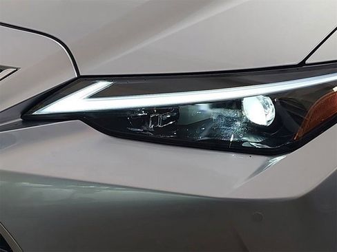 Used 2025 Lexus IS 300 300 image 39