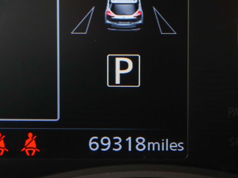 Used 2023 Nissan Kicks SV image 16