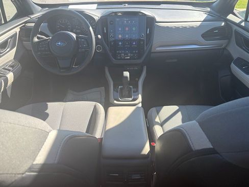 Used 2025 Subaru Forester Premium AWD/4WD image 8