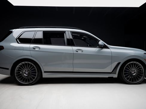Used 2024 BMW ALPINA XB7 AWD/4WD image 37