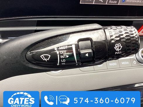 Used 2025 Hyundai Elantra SEL FWD image 27