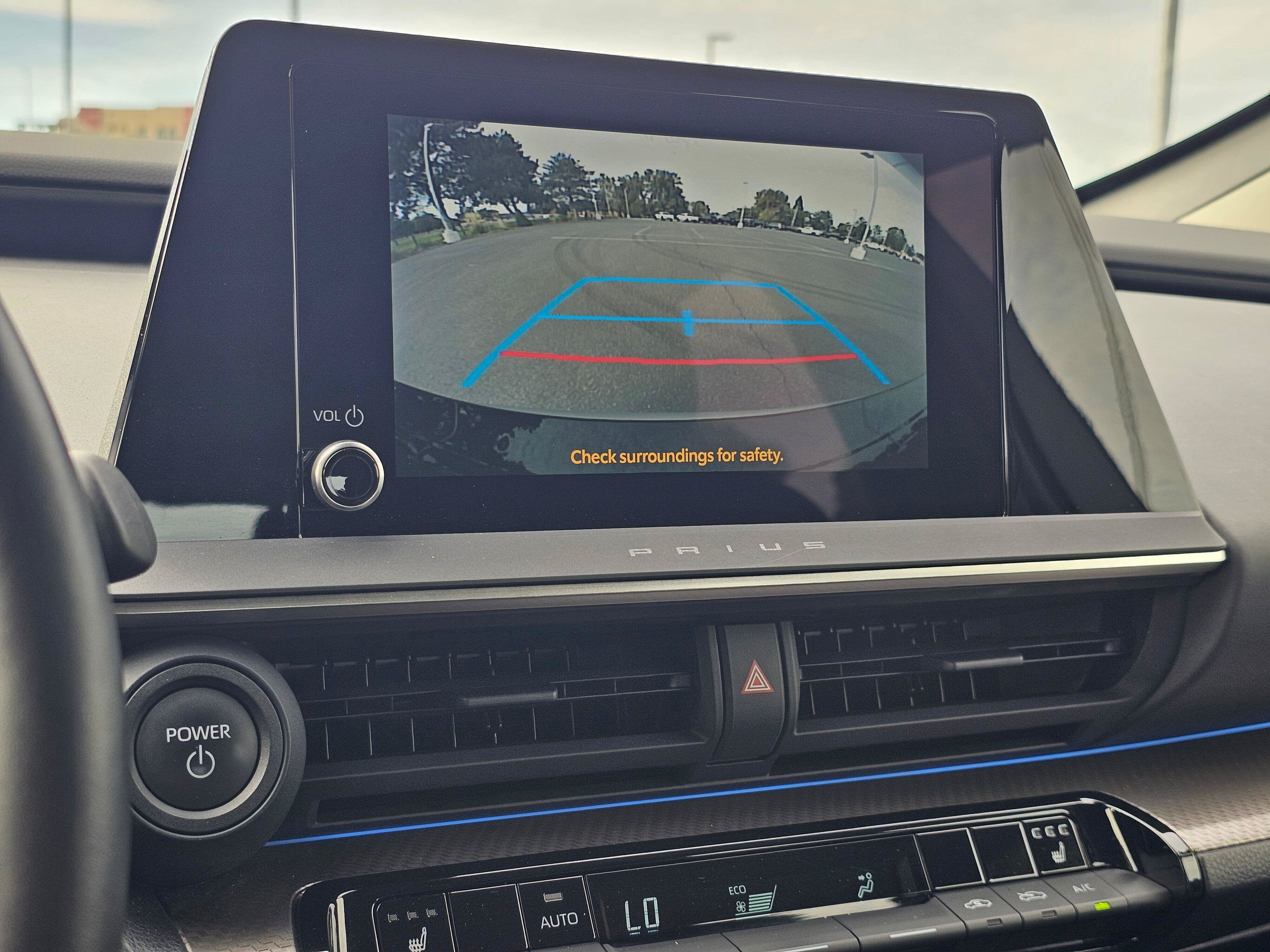 Certified 2024 Toyota Prius XLE FWD image 24