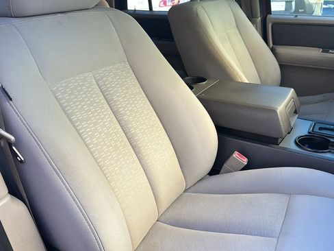 Used 2008 Ford Expedition XLT image 22