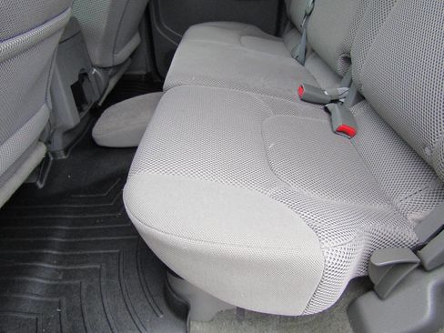 Used 2016 Nissan Frontier SV w/ SV Value Truck Package image 16