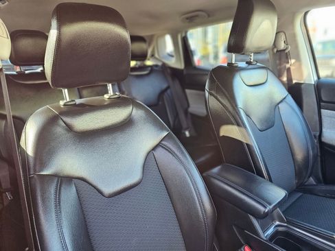 Used 2022 Jeep Compass Latitude image 27