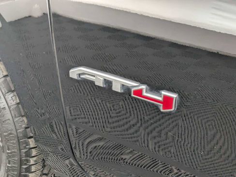 Used 2021 GMC Yukon AT4 w/ AT4 Premium Plus Package AWD/4WD image 11