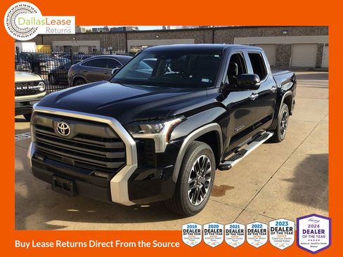 Used 2022 Toyota Tundra Limited w/ Power Package image 1