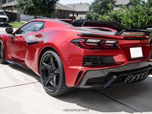 Used 2023 Chevrolet Corvette Z06 w/ Z07 Performance Package RWD image 22