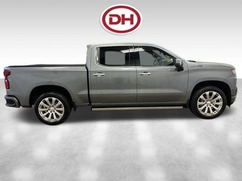 Used 2020 Chevrolet Silverado 1500 High Country w/ Technology Package image 2