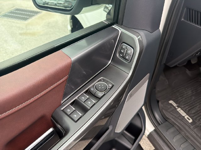 Used 2022 Ford F150 Lariat w/ Equipment Group 502A High AWD/4WD image 14
