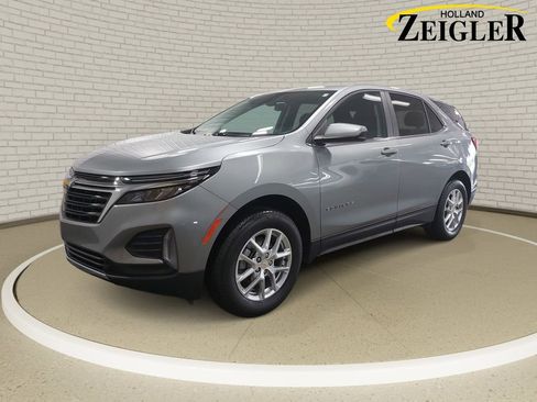 Used 2024 Chevrolet Equinox LT image 1