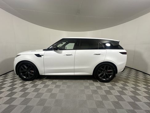 Used 2024 Land Rover Range Rover Sport Dynamic SE image 4