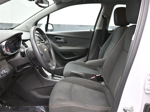 Used 2019 Chevrolet Trax LS image 10