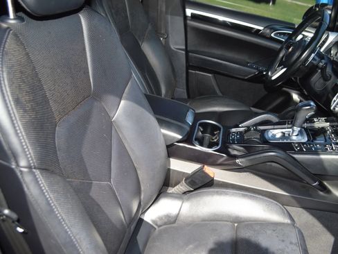 Used 2016 Porsche Cayenne AWD/4WD image 24