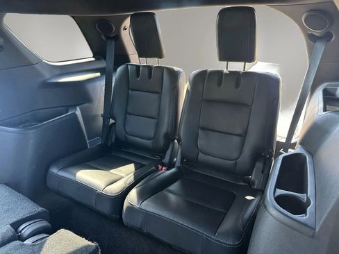 Used 2017 Ford Explorer Limited FWD image 18