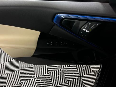 Used 2025 BMW X3 xDrive30i w/ Premium Package image 25